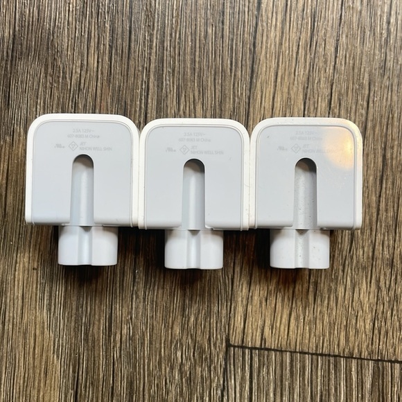 Apple AC Plug Wall Adapter Duckhead 2.5A 125V - 607-8083 JET Nihon Well Shin - Picture 2 of 3